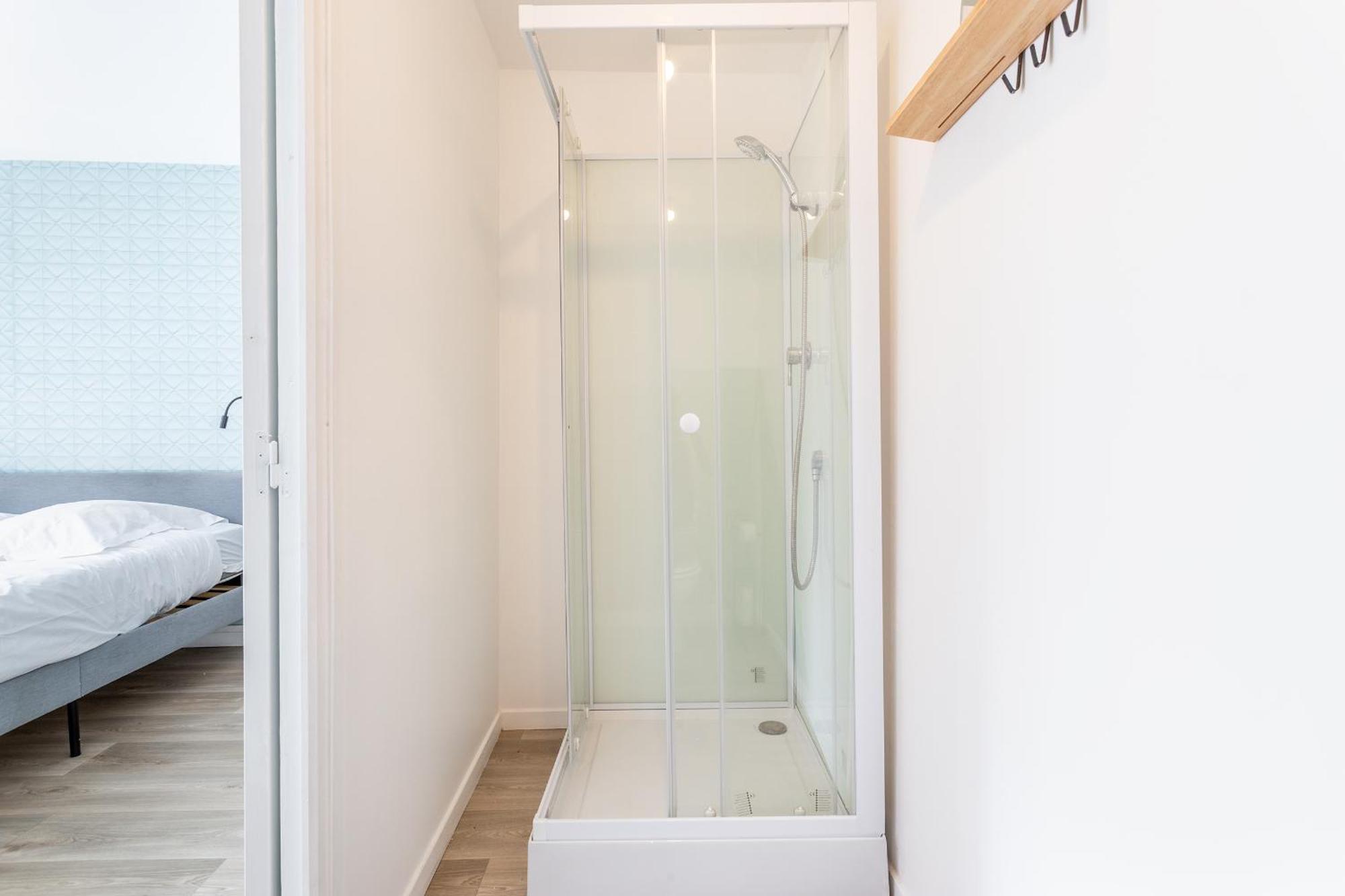 S&K Suite Grande Rue Roubaix - Chambre Spacieuse Et Sdb Privee - Netflix Et Cuisine Extérieur photo
