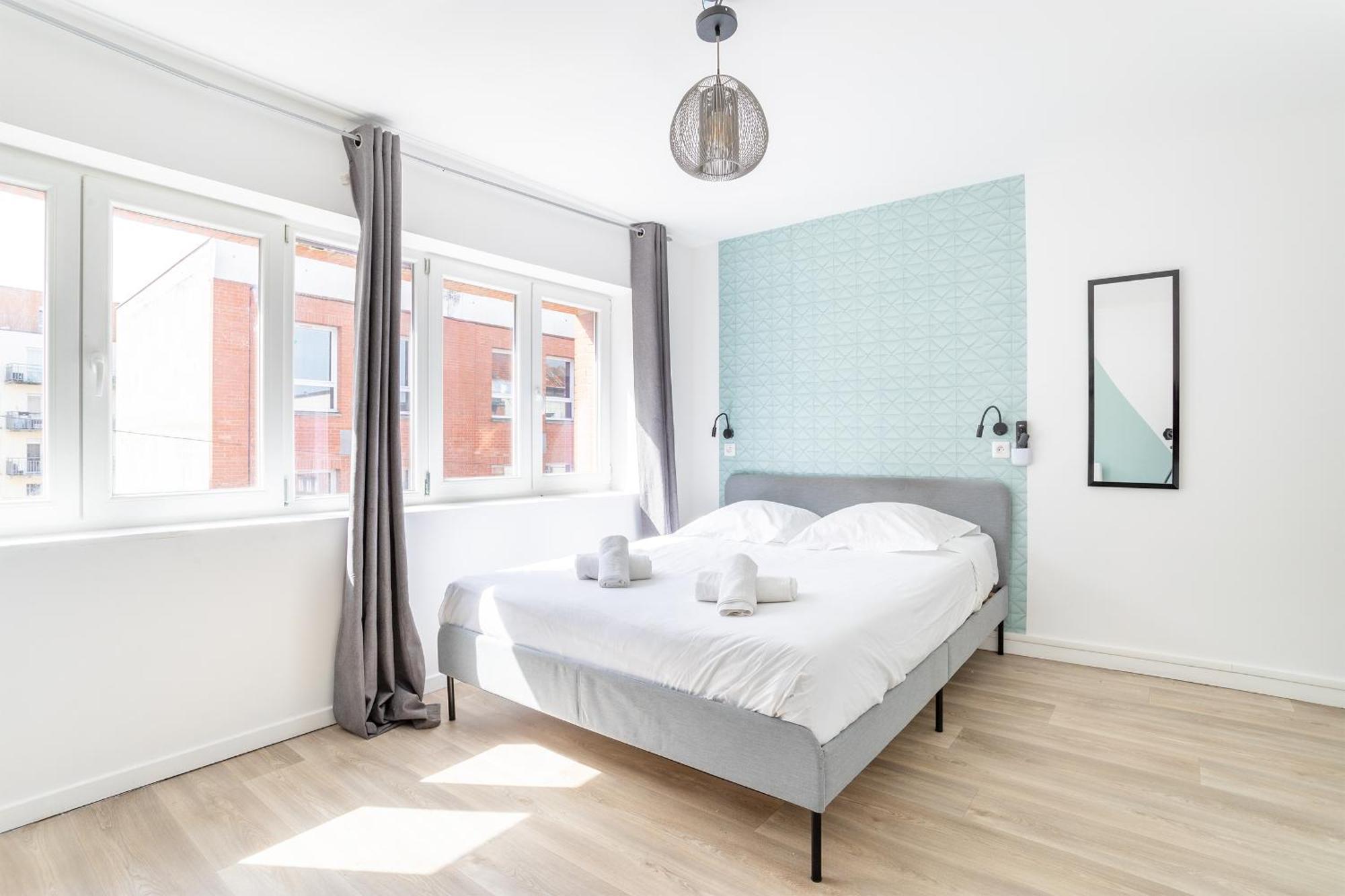 S&K Suite Grande Rue Roubaix - Chambre Spacieuse Et Sdb Privee - Netflix Et Cuisine Extérieur photo
