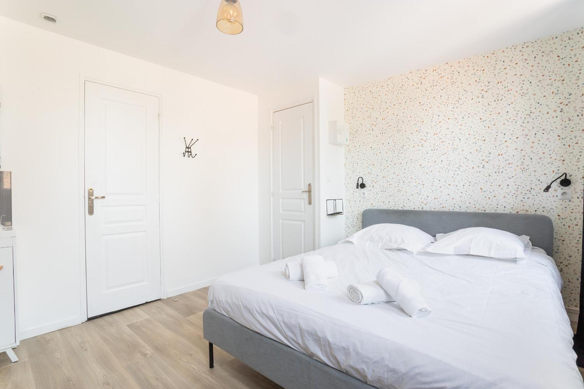 S&K Suite Grande Rue Roubaix - Chambre Spacieuse Et Sdb Privee - Netflix Et Cuisine Extérieur photo