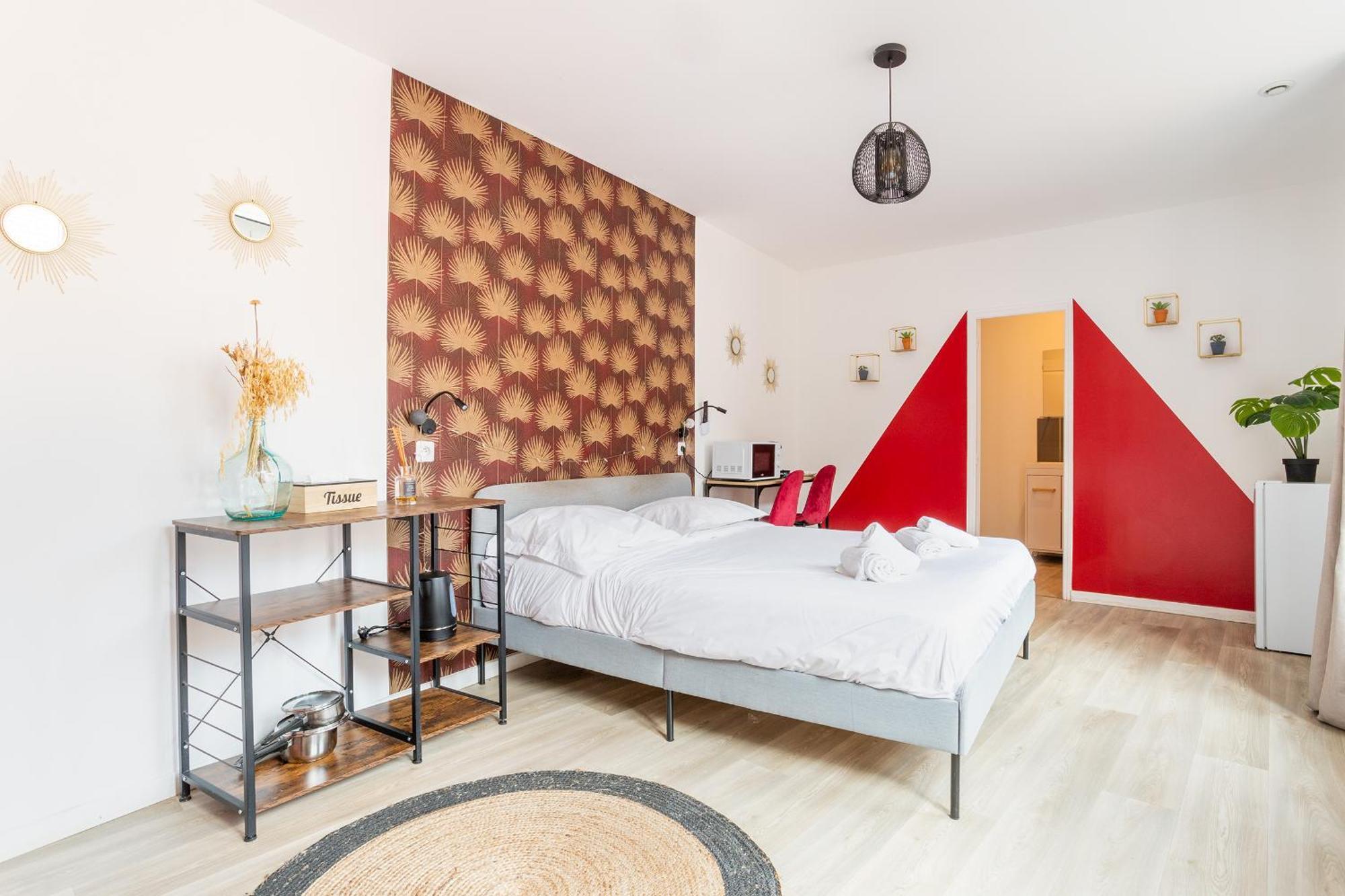 S&K Suite Grande Rue Roubaix - Chambre Spacieuse Et Sdb Privee - Netflix Et Cuisine Extérieur photo