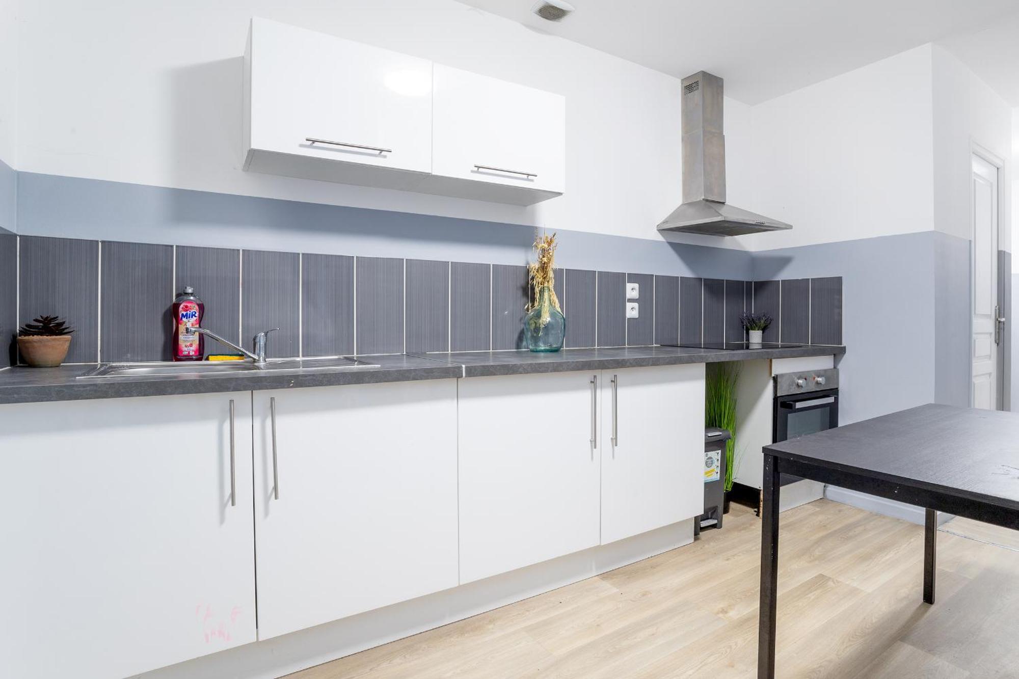 S&K Suite Grande Rue Roubaix - Chambre Spacieuse Et Sdb Privee - Netflix Et Cuisine Extérieur photo